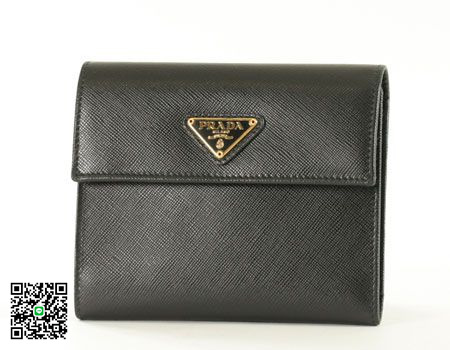 プラダ サフィアーノ ORO 二つ折財布 ブラック プレートロゴ 1M0170 スーパーコピー