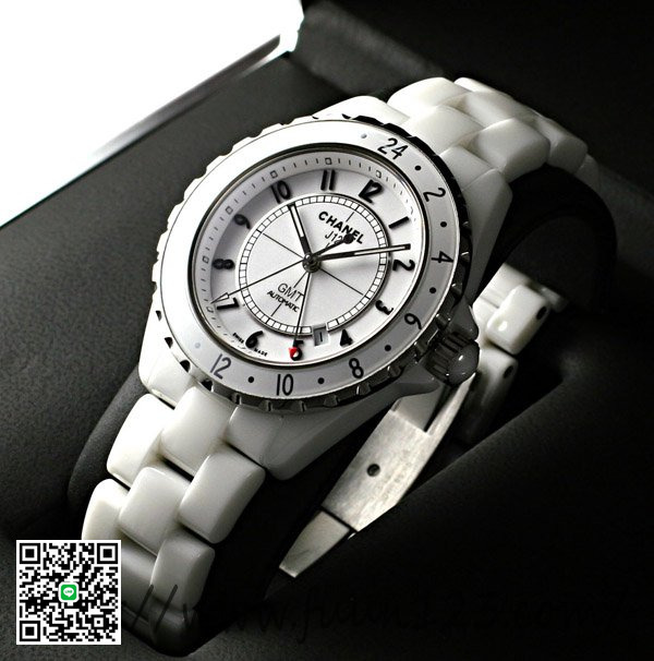 シャネル J12 GMT H2126 白セラミック スーパーコピー
