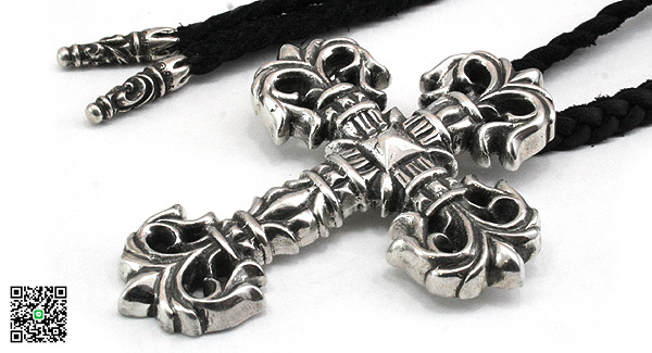 クロムハーツ ペンダント/ネックレス（Chrome Hearts）フィリグリー クロスペンダント・スモール CP28 スーパーコピー