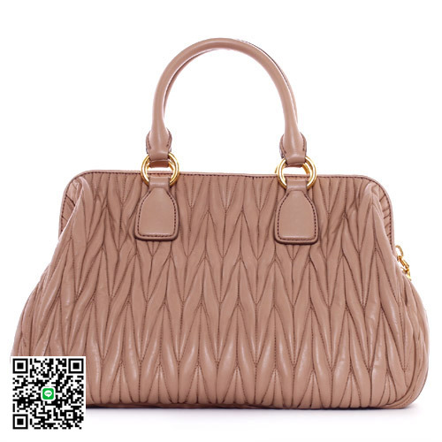 ミュウミュウ miumiu MATELASSE ラムスキン ハンドバッグ ピンクベージュ【CAMMEO】 RL0061N88770 スーパーコピー